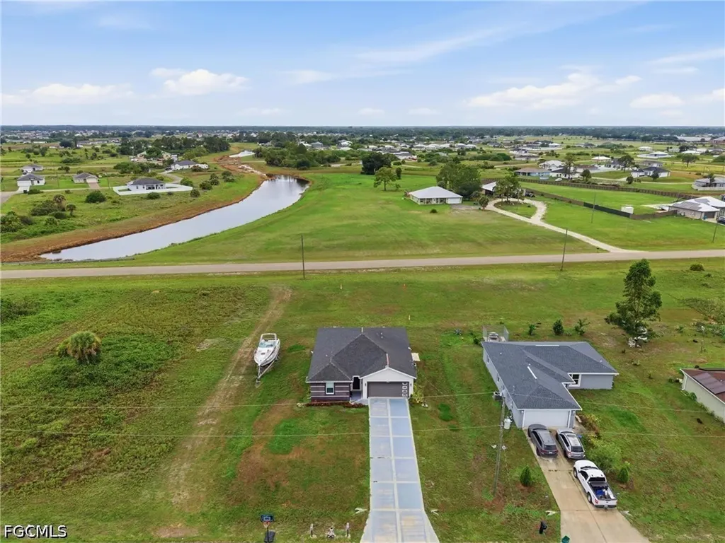 9049 Green Circle Labelle FL 33935