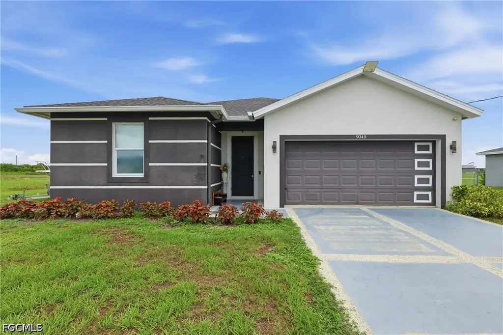 9049 Green Circle Labelle FL 33935