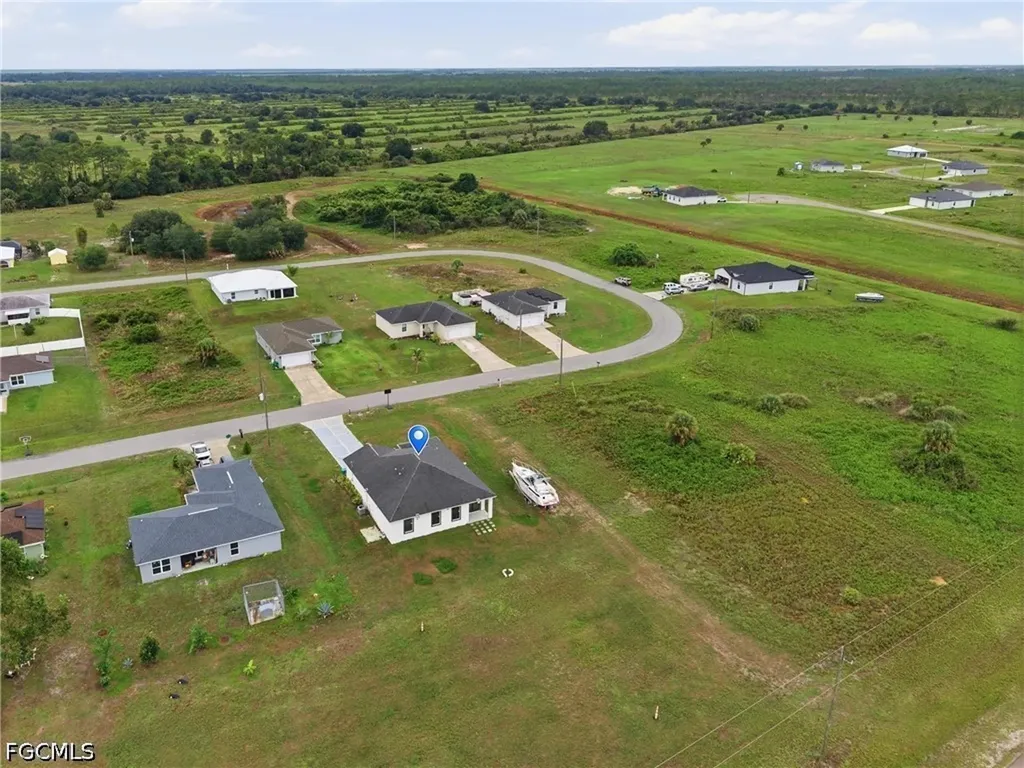9049 Green Circle Labelle FL 33935