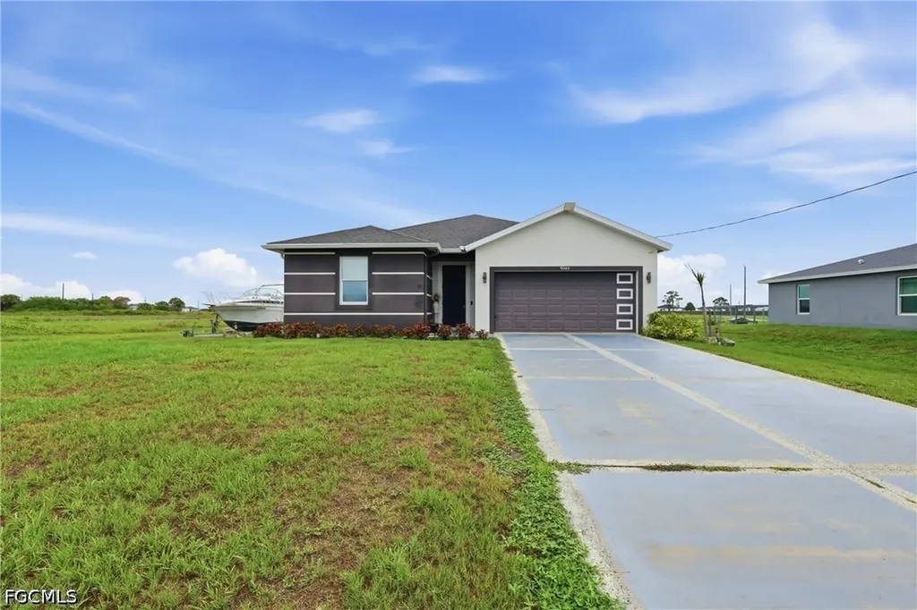 9049 Green Circle Labelle FL 33935