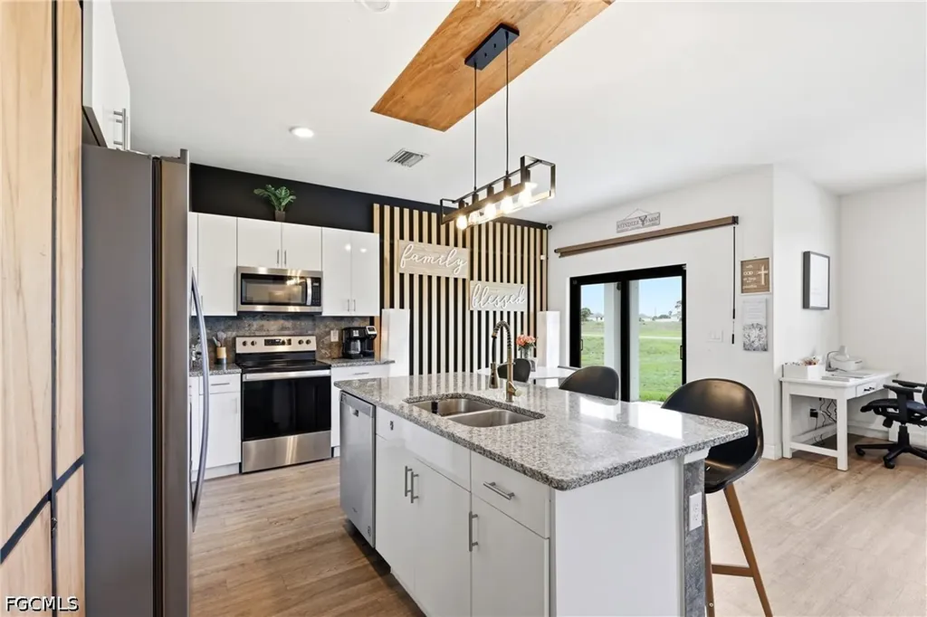 9049 Green Circle Labelle FL 33935