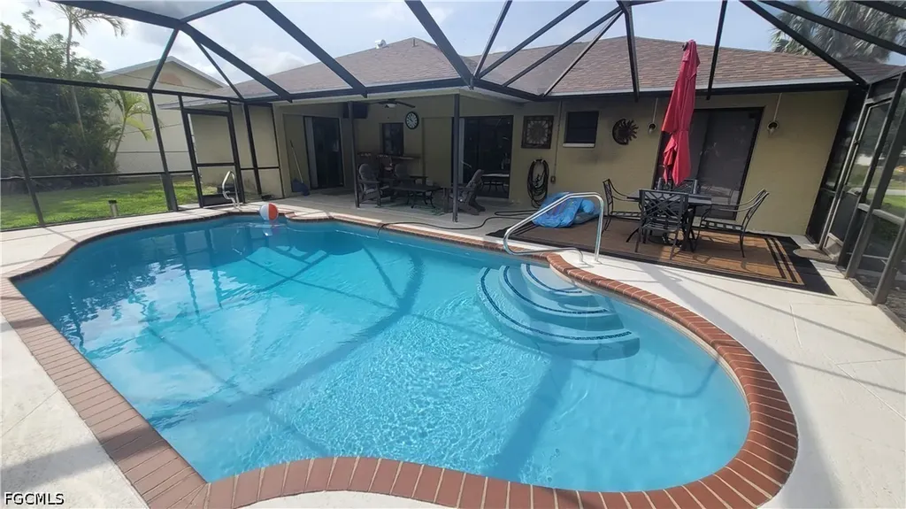 1929 NE 2nd Terrace Cape Coral FL 33909