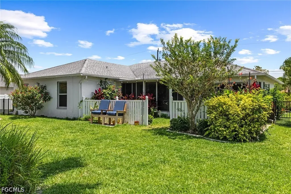 3824 SW 10th Place Cape Coral FL 33914
