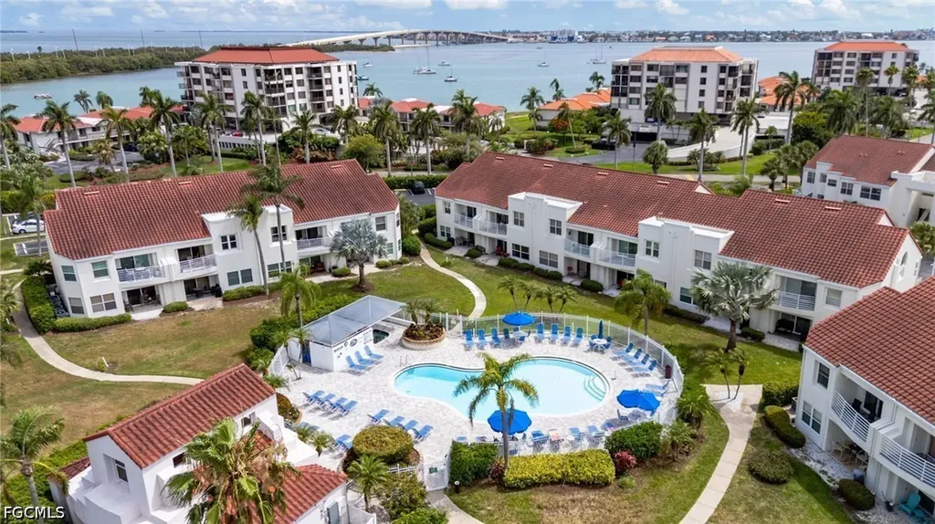 6011 Bahia Del Mar Boulevard St. Petersburg FL 33715