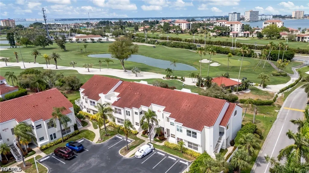 6011 Bahia Del Mar Boulevard St. Petersburg FL 33715