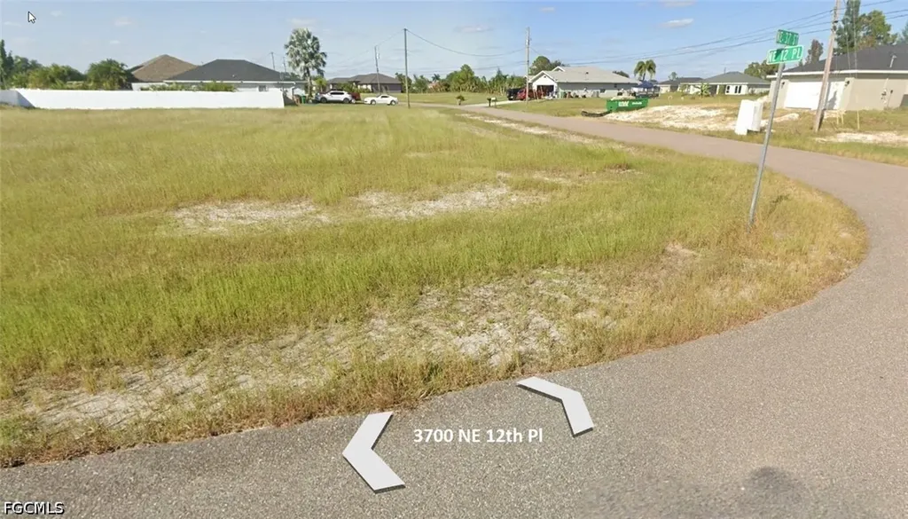 3700 NE 12th Place Cape Coral FL 33909