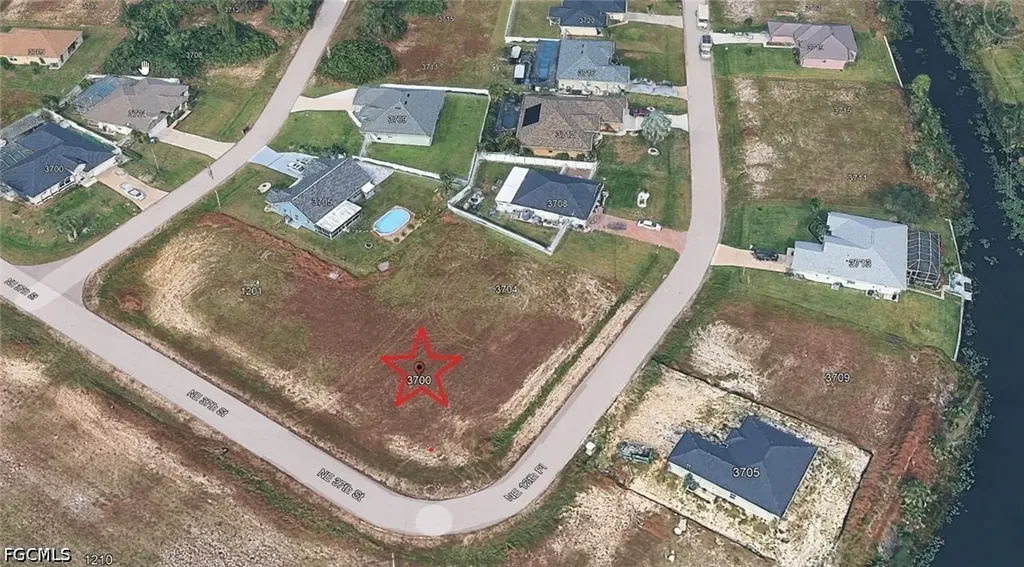 3700 NE 12th Place Cape Coral FL 33909