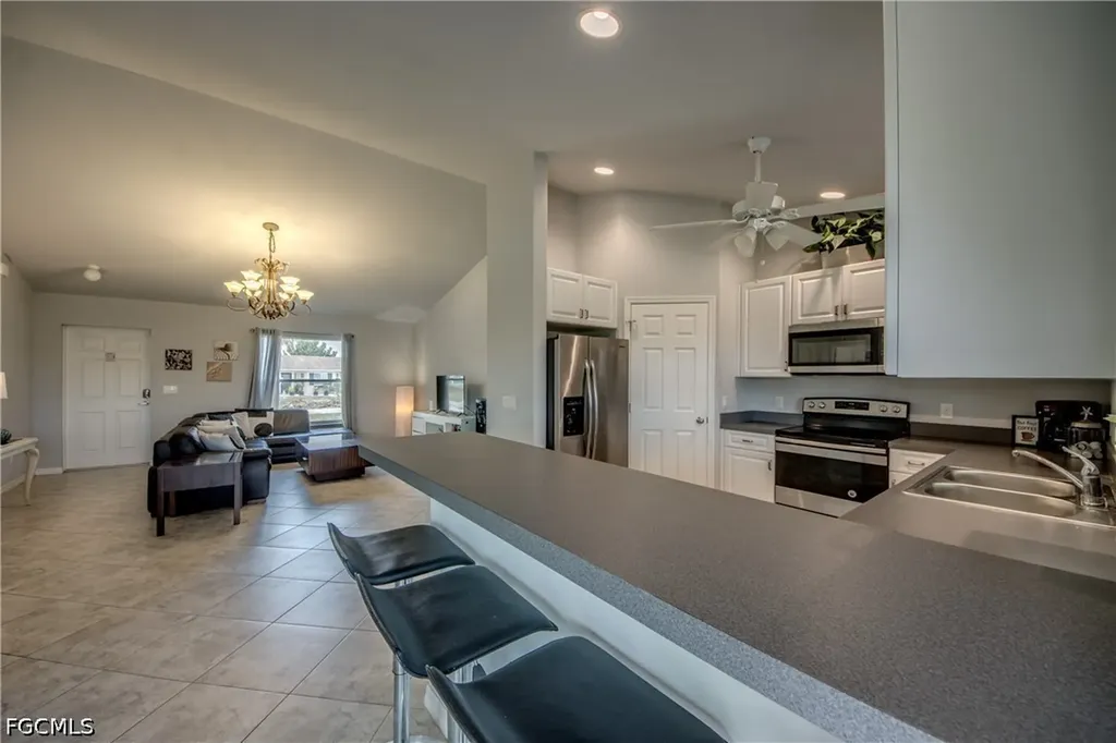 1725 NE 23rd Street Cape Coral FL 33909
