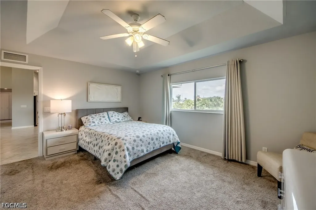 1725 NE 23rd Street Cape Coral FL 33909