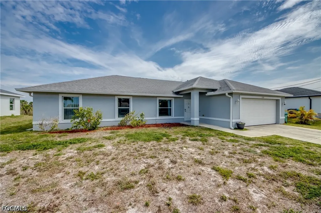 1725 NE 23rd Street Cape Coral FL 33909