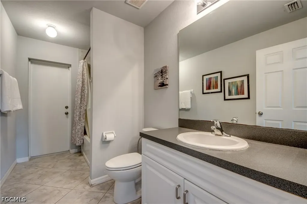 1725 NE 23rd Street Cape Coral FL 33909