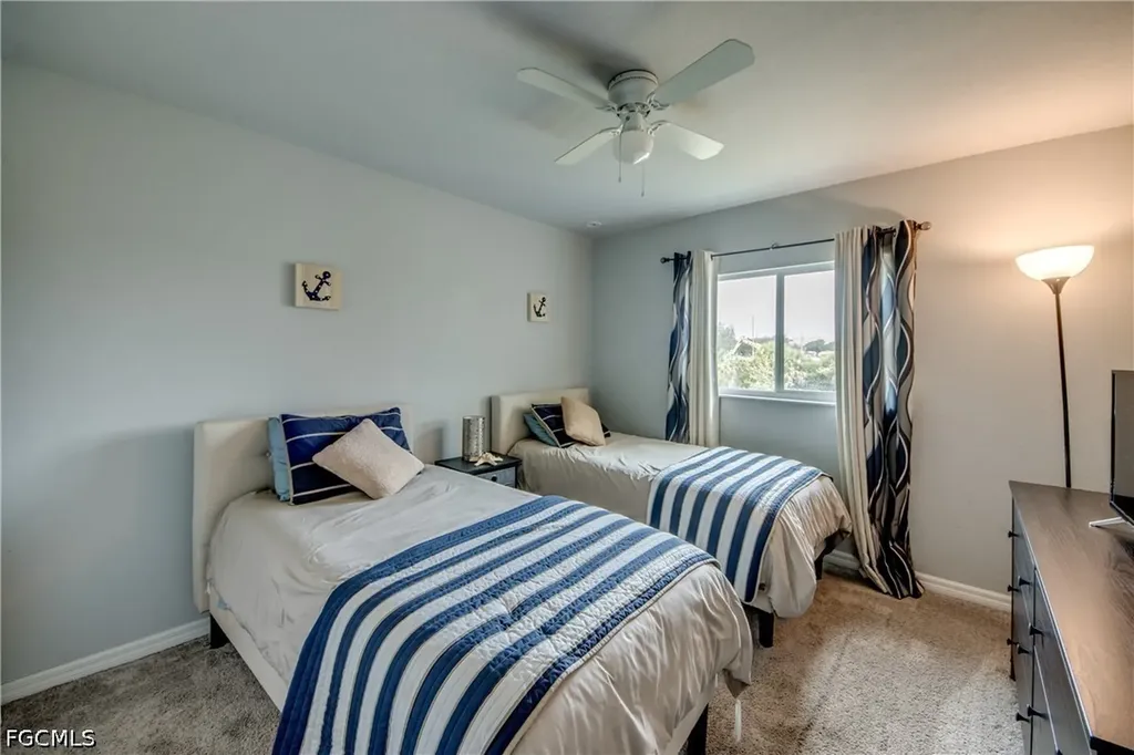 1725 NE 23rd Street Cape Coral FL 33909