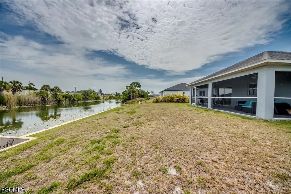 1725 NE 23rd Street Cape Coral FL 33909