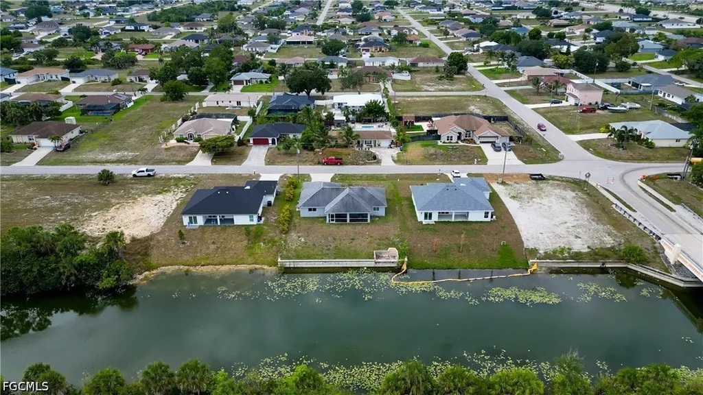 1725 NE 23rd Street Cape Coral FL 33909