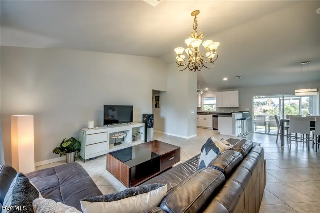 1725 NE 23rd Street Cape Coral FL 33909