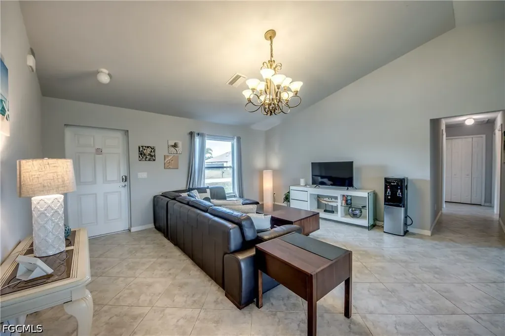 1725 NE 23rd Street Cape Coral FL 33909