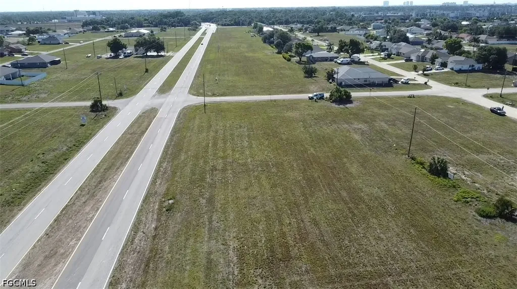 2098 Diplomat Parkway E Cape Coral FL 33909