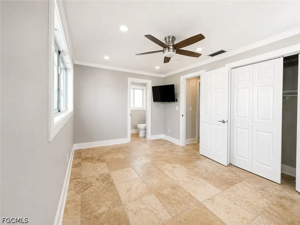 912 Dolphin Drive Cape Coral FL 33904