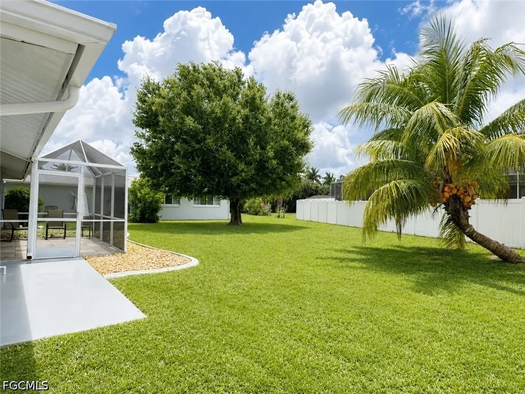 912 Dolphin Drive Cape Coral FL 33904