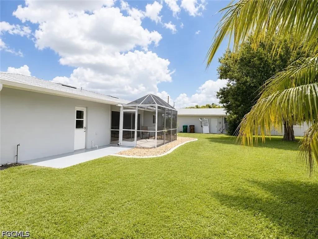912 Dolphin Drive Cape Coral FL 33904