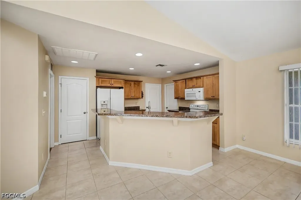 1922 Jacaranda Parkway W Cape Coral FL 33993