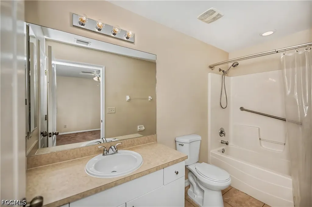 1922 Jacaranda Parkway W Cape Coral FL 33993