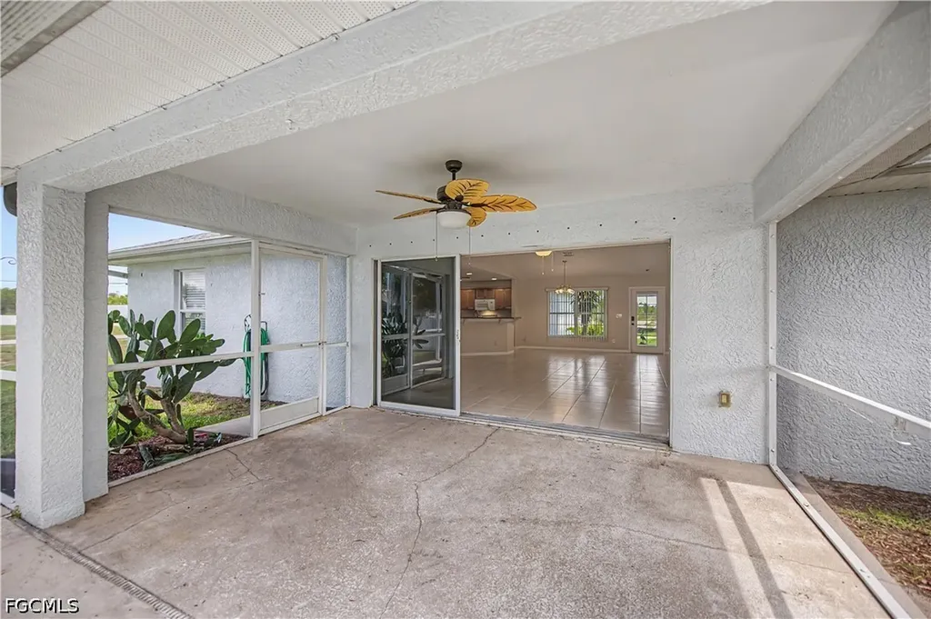 1922 Jacaranda Parkway W Cape Coral FL 33993