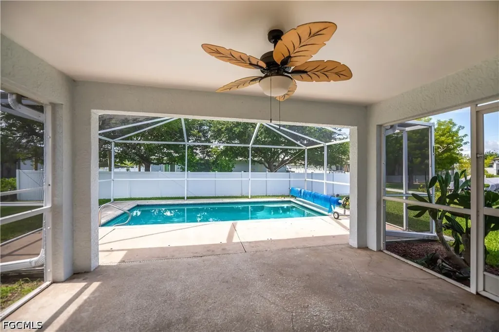 1922 Jacaranda Parkway W Cape Coral FL 33993