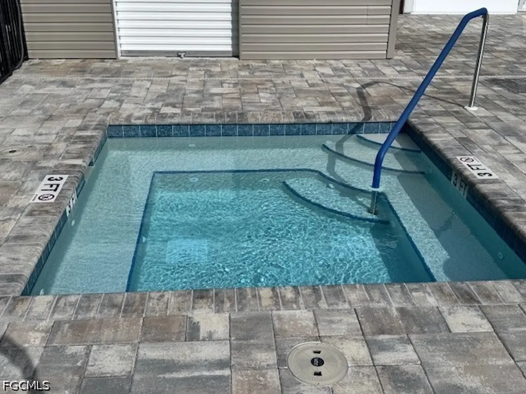5664 Captain John Smith Loop North Fort Myers FL 33917