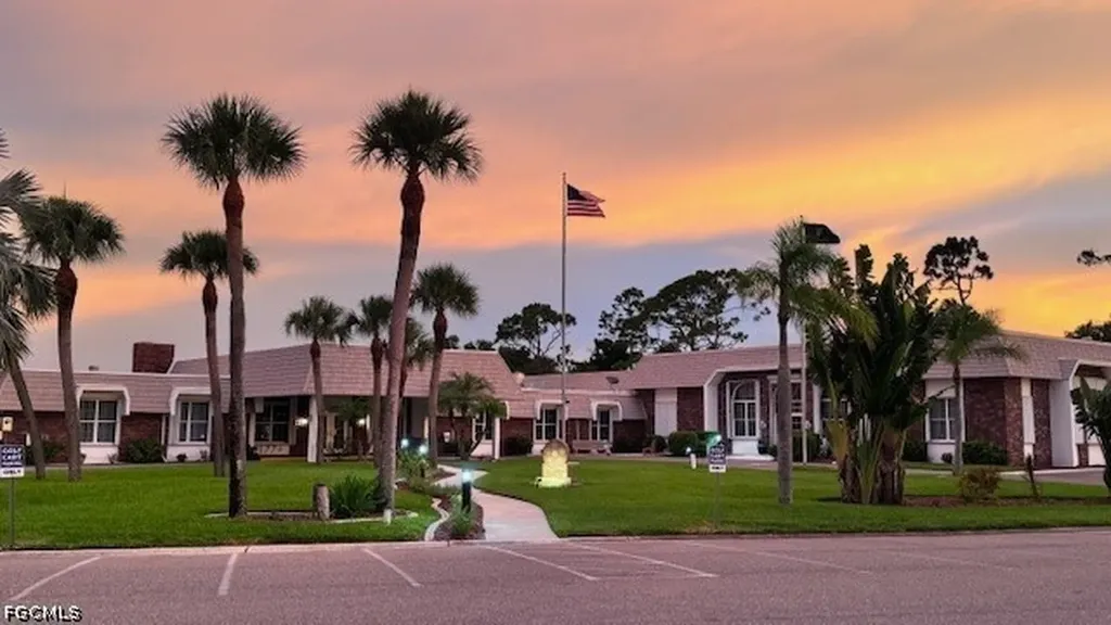 5664 Captain John Smith Loop North Fort Myers FL 33917