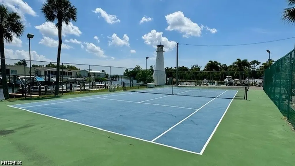 5664 Captain John Smith Loop North Fort Myers FL 33917