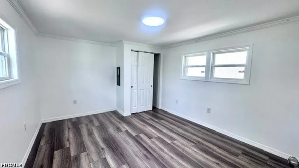5664 Captain John Smith Loop North Fort Myers FL 33917