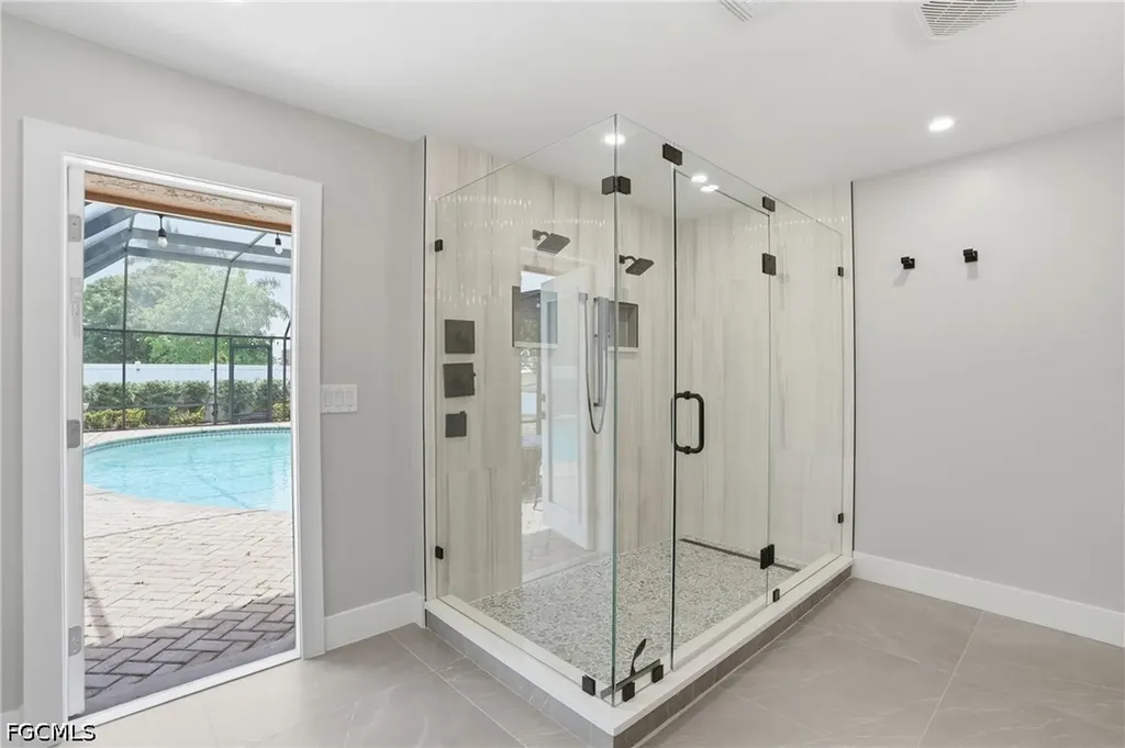 1860 Marina Circle North Fort Myers FL 33903