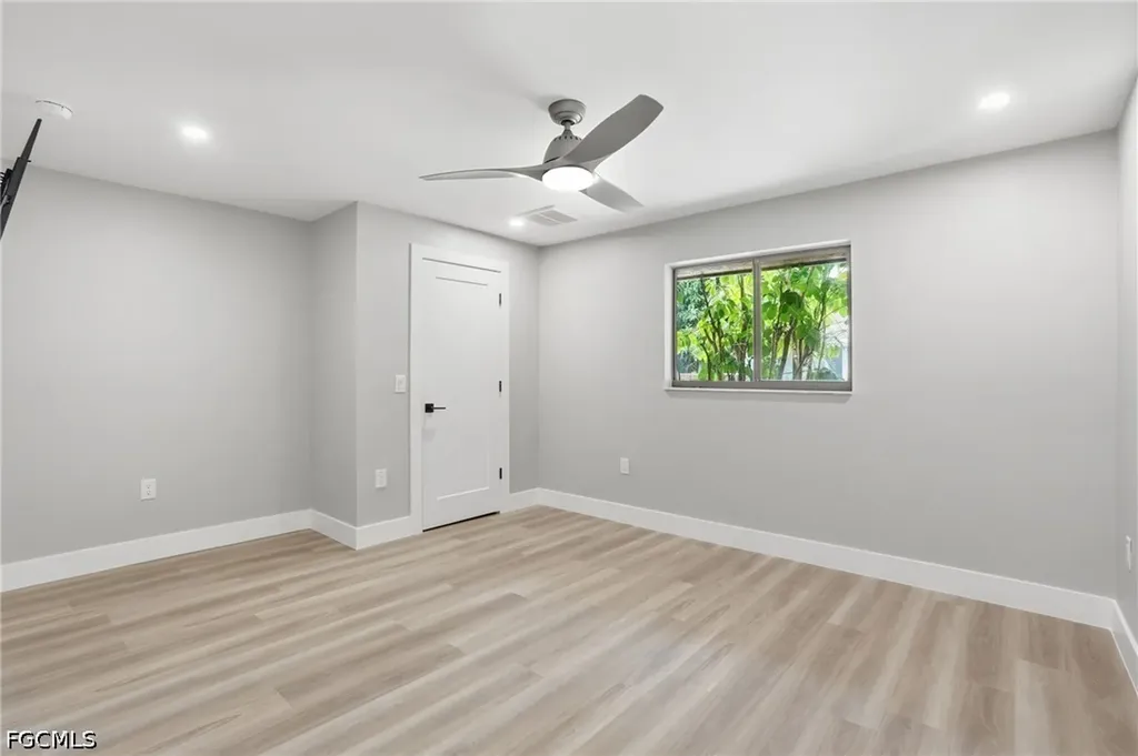1860 Marina Circle North Fort Myers FL 33903