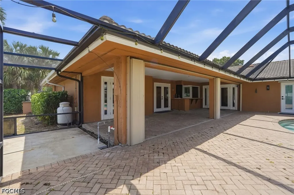 1860 Marina Circle North Fort Myers FL 33903