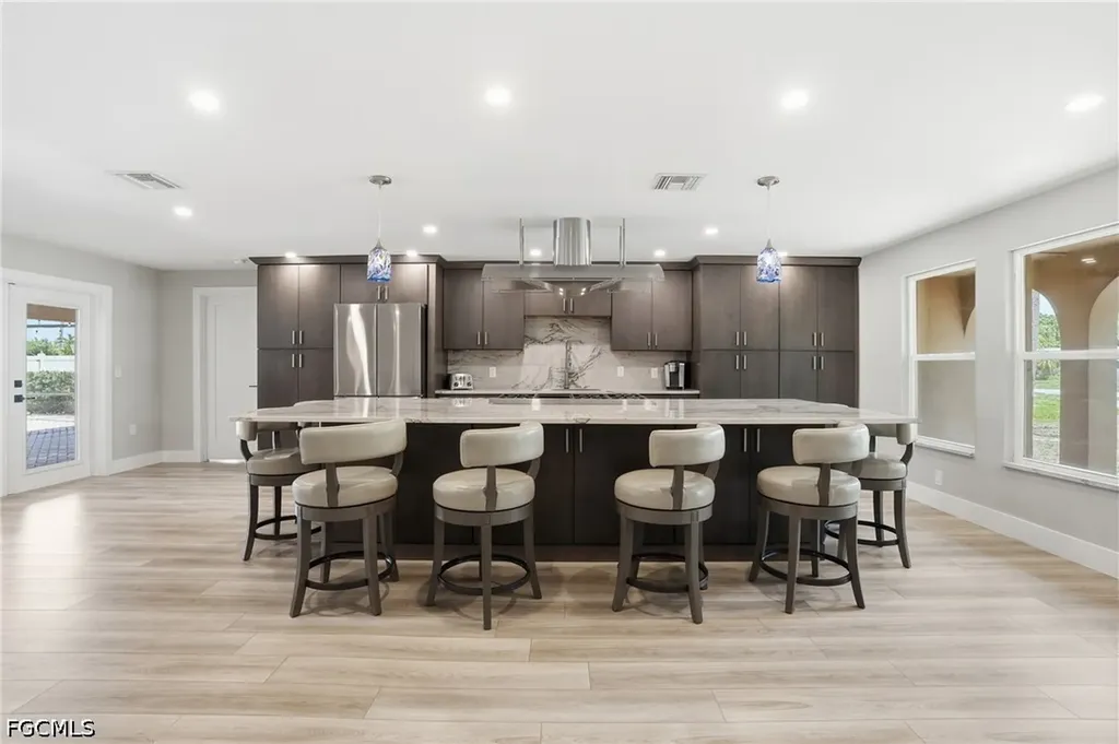 1860 Marina Circle North Fort Myers FL 33903