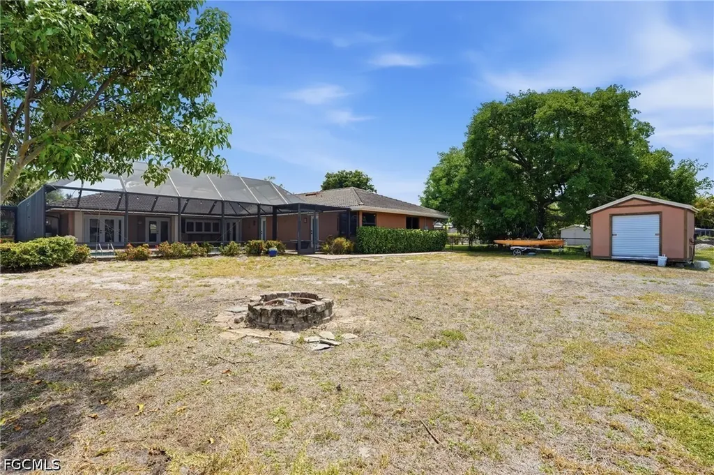 1860 Marina Circle North Fort Myers FL 33903