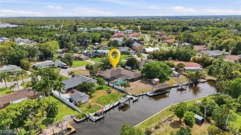 1860 Marina Circle North Fort Myers FL 33903