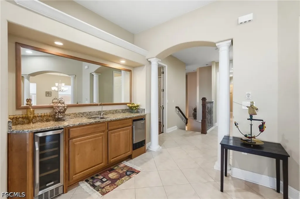 178 Shadroe Cove Circle Cape Coral FL 33991