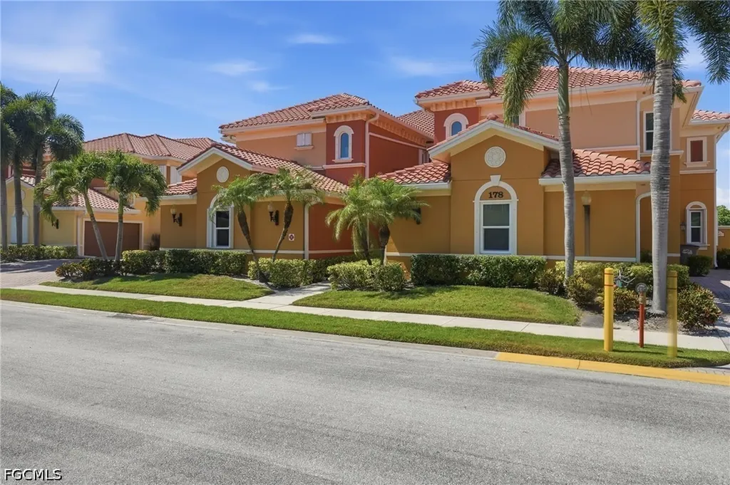 178 Shadroe Cove Circle Cape Coral FL 33991