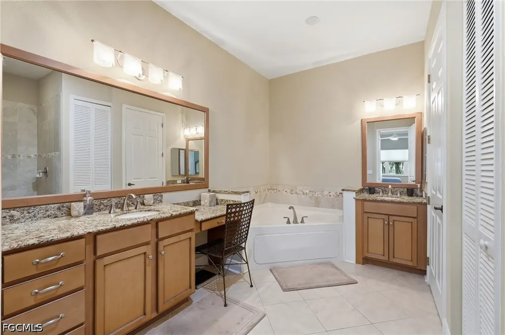 178 Shadroe Cove Circle Cape Coral FL 33991