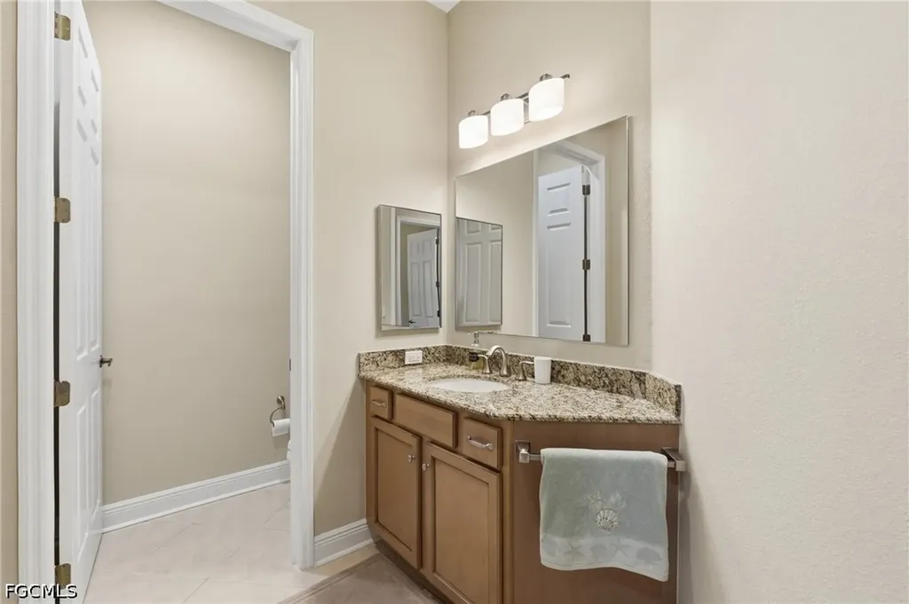 178 Shadroe Cove Circle Cape Coral FL 33991