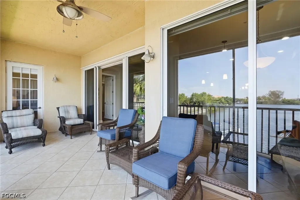178 Shadroe Cove Circle Cape Coral FL 33991