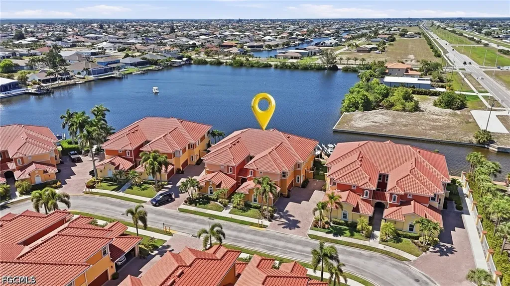178 Shadroe Cove Circle Cape Coral FL 33991