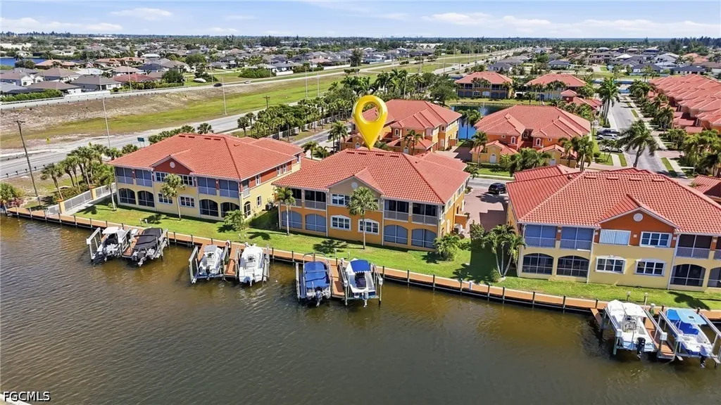 178 Shadroe Cove Circle Cape Coral FL 33991