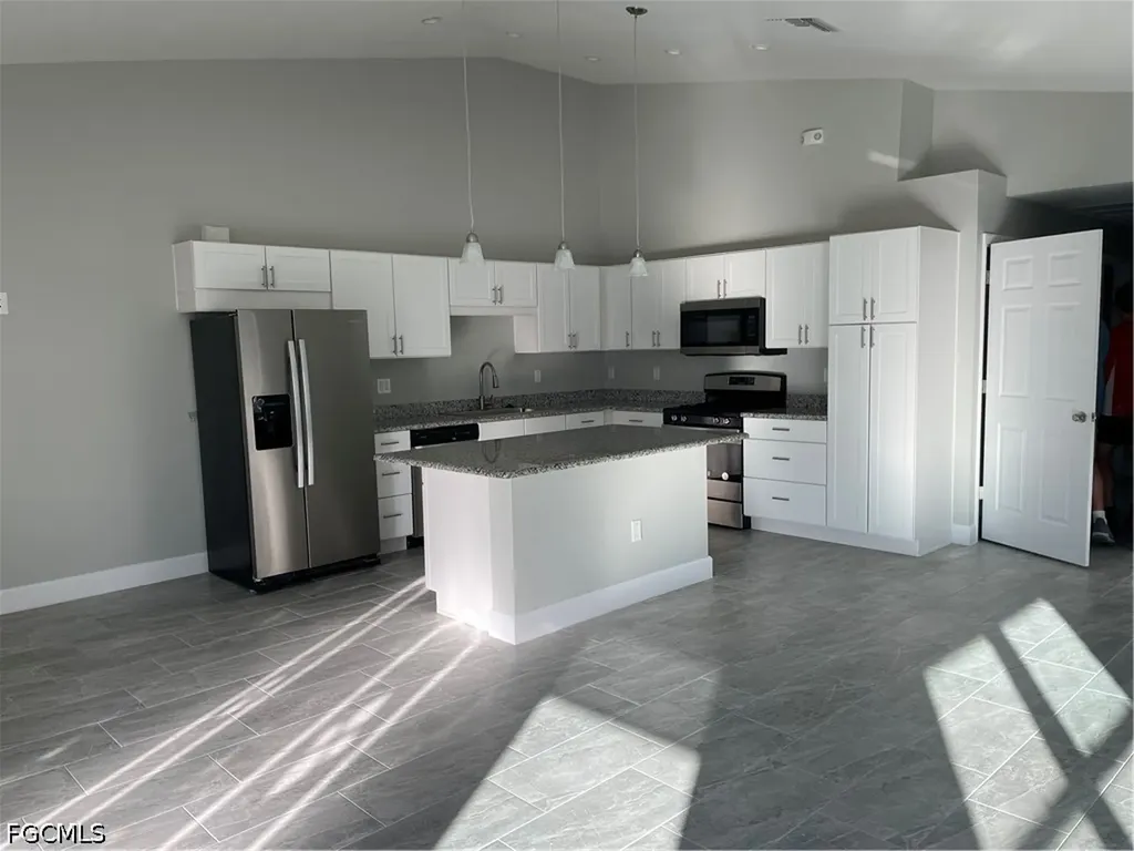 174 Village Circle Labelle FL 33935