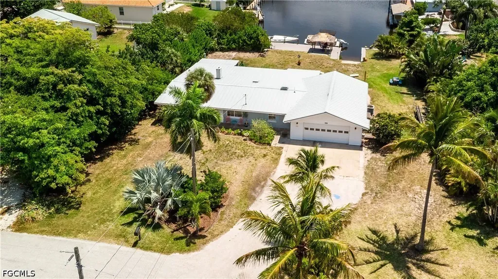 5387 Marina Drive Bokeelia FL 33922
