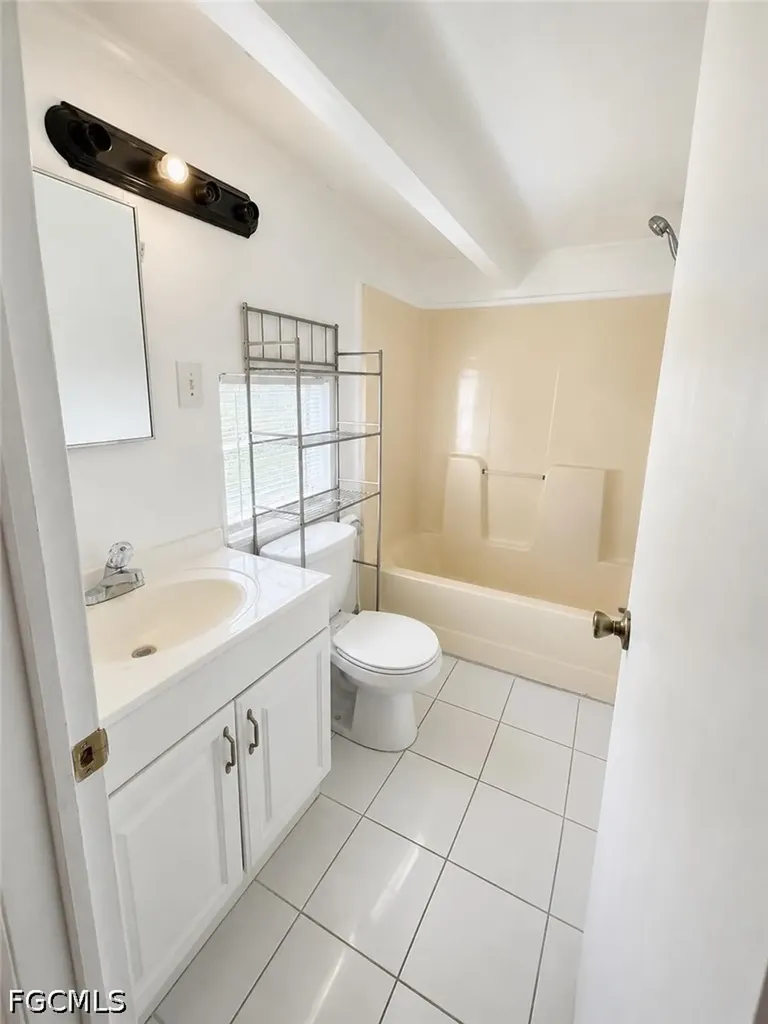 2204 Coronet Street Fort Myers FL 33907