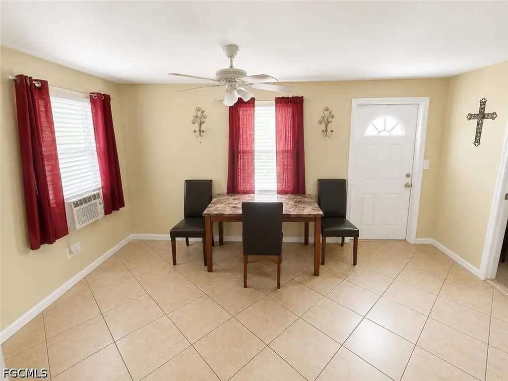 2204 Coronet Street Fort Myers FL 33907