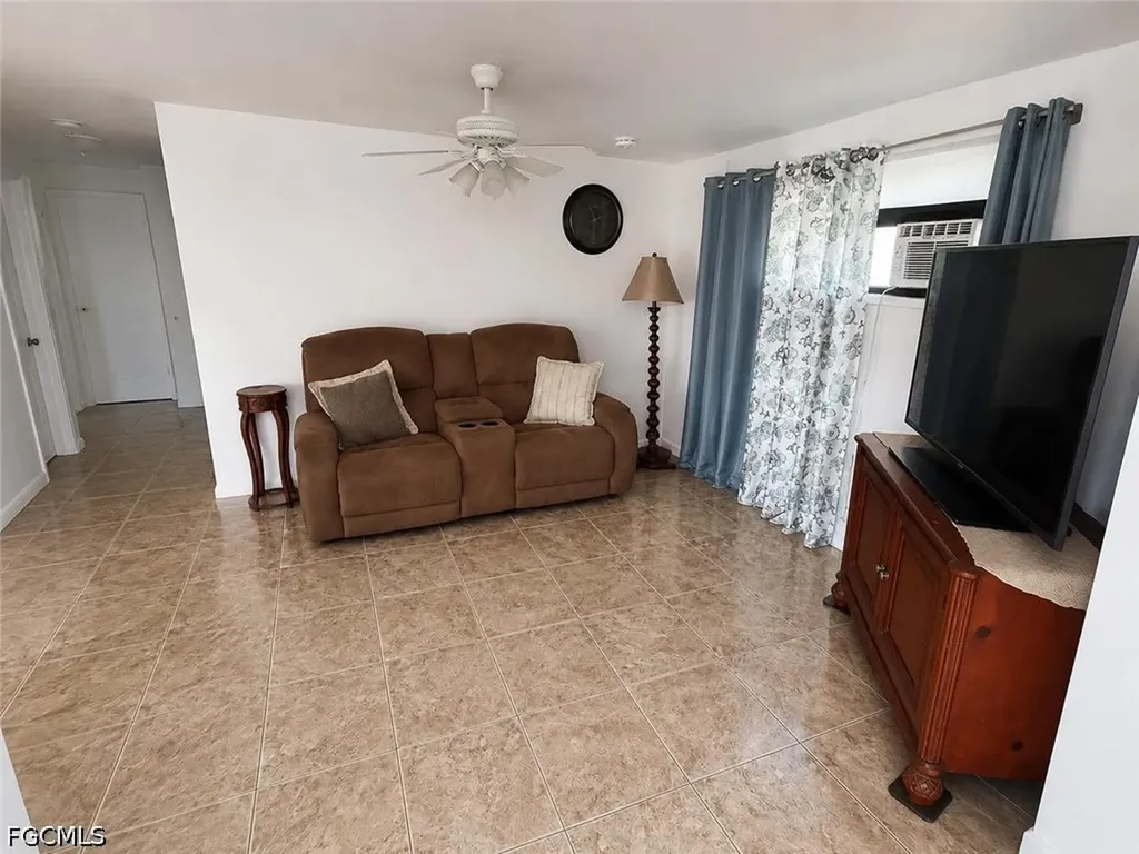 2204 Coronet Street Fort Myers FL 33907